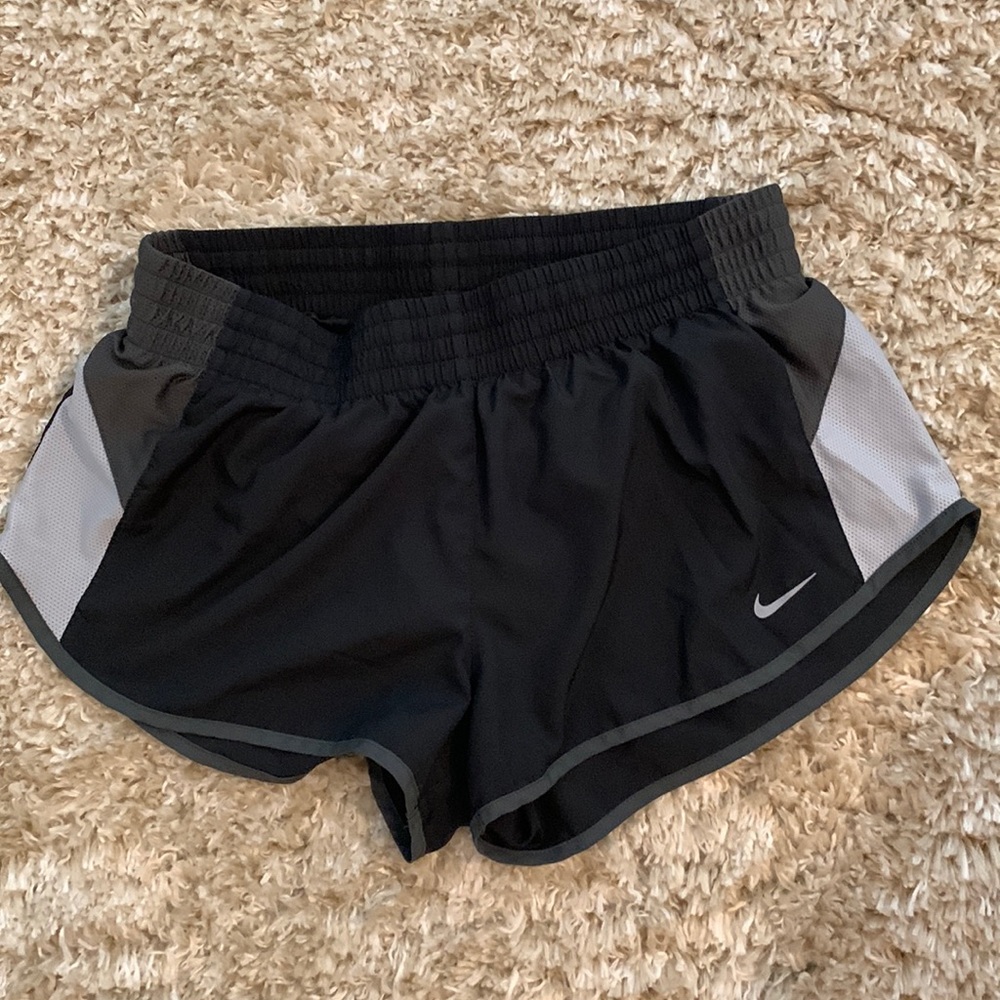 Nike women’s running shorts